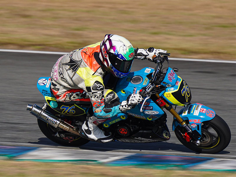 CSTタイヤ レース使用イメージ