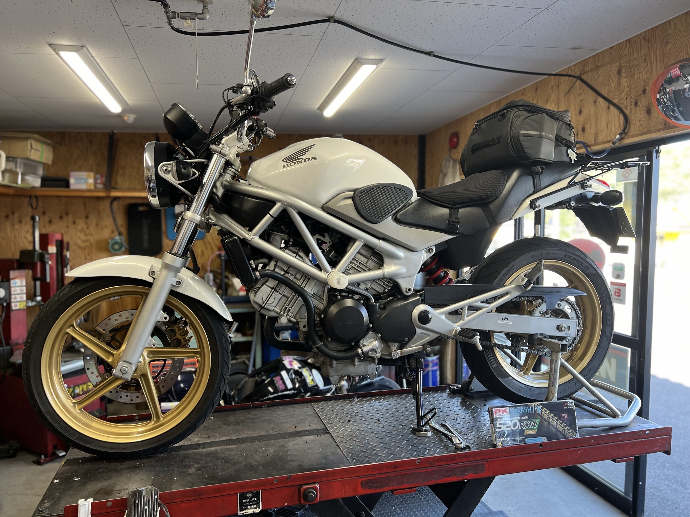 ゴールドチェーン交換 Before